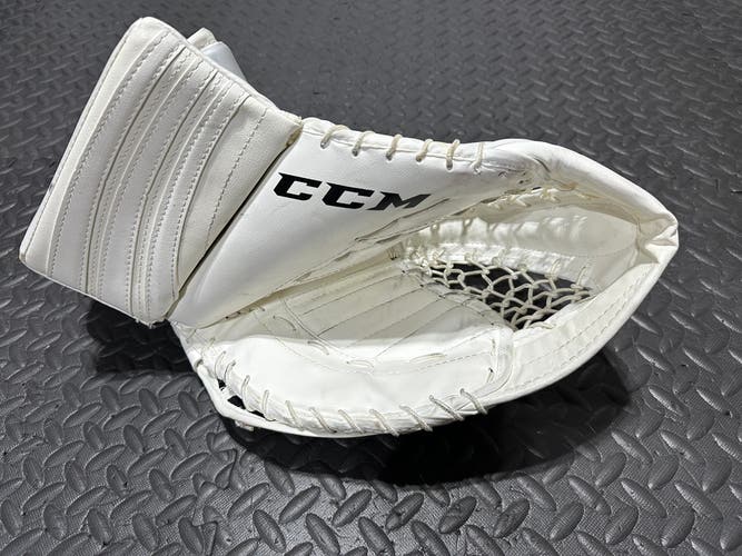 Used CCM EXTREME FLEX 500 Regular Goalie Catchers 11847-S000015049