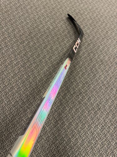 Junior CCM JetSpeed FT8 Pro Right Handed Hockey Stick P28 (New) 40 flex