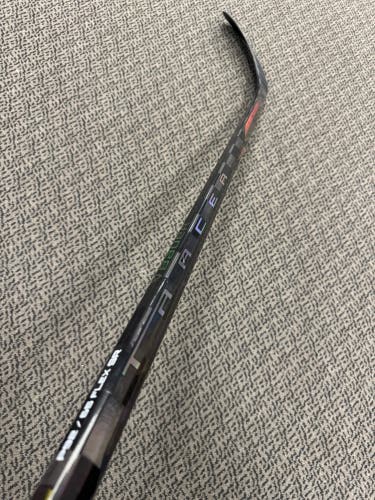 Senior Black Bauer Nexus Tracer Right Handed Hockey Stick P92 (New) SENIOR 65 Flex