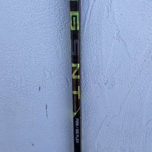 Intermediate Bauer AG5NT R Right Handed Hockey Stick P28  (Used)