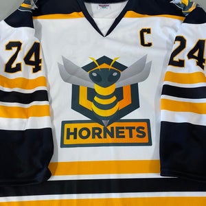 HORNETS Medium Men's Jersey (New)