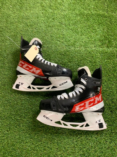 Intermediate CCM JetSpeed FT4 Hockey Skates Regular Width 6.5 (Used)