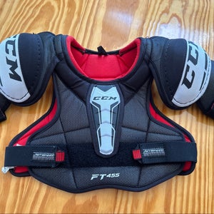 Medium Junior CCM Jetspeed FT455 Shoulder Pads (Used)