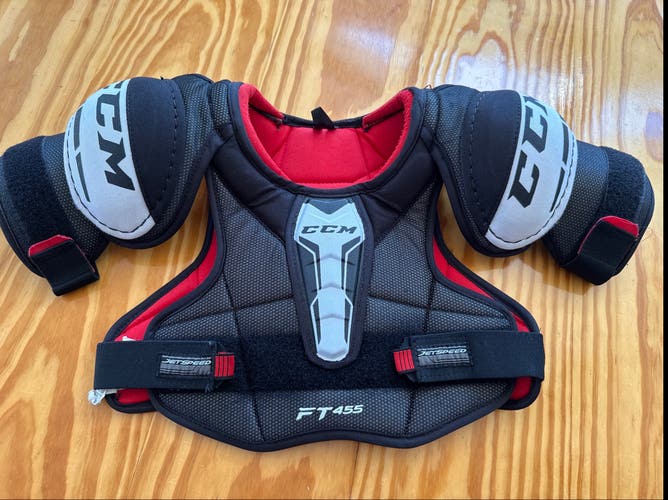 Medium Junior CCM Jetspeed FT455 Shoulder Pads (Used)