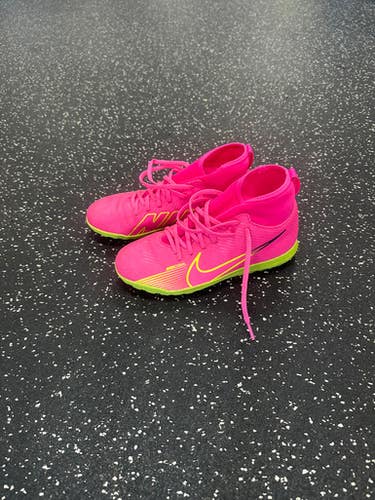 Used Nike MERCURIAL Soccer Indoor Shoes Pink Junior 03.5 11849-S000030862