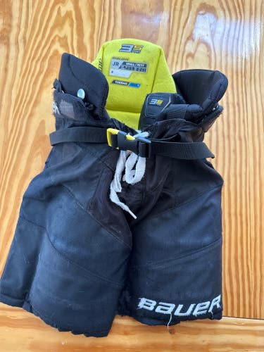 Junior Small Bauer Supreme 3S Pro Hockey Pants (Used)