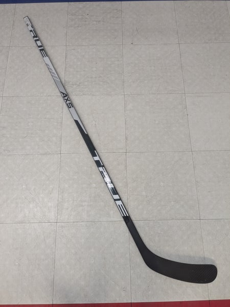 Intermediate True AX5 Right Handed Hockey Stick, TC2 curve, 58 flex (New)