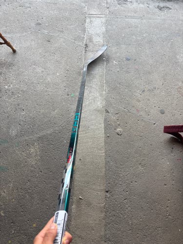Senior CCM Vizion Right Handed Hockey Stick P28 Pro Stock (New)