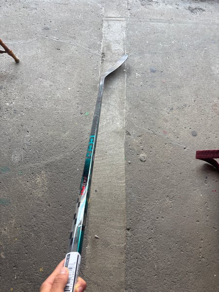 Senior CCM Vizion Right Handed Hockey Stick P28 Pro Stock (New)