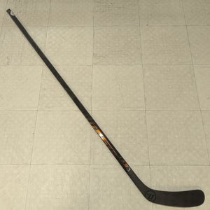 Senior Warrior Covert QR6 pro Right Handed Hockey Stick ,W03 curve, 70 flex (New)