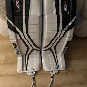 33" 2024 Vaughn Velocity V10 Goalie Leg Pads (New)