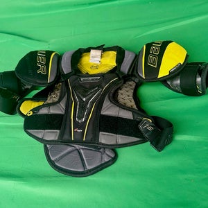 Junior Used Small Bauer Supreme 1S Shoulder Pads