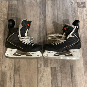 Easton Mako II Hockey Skates Regular Width Pro Stock 8.5 (Used)