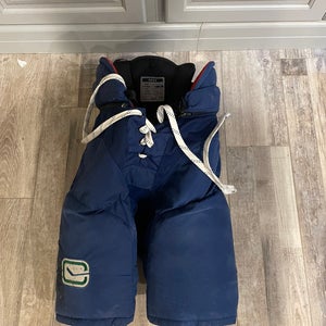 Medium Senior CCM HP45 Hockey Pants (Used)