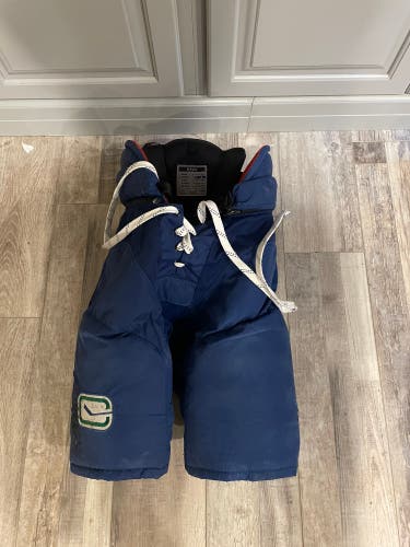 Medium Senior CCM HP45 Hockey Pants (Used)