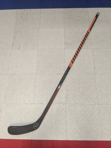 Senior Warrior Covert QR5 30 Left Hand Hockey Stick, W03 curve, 100 flex (New)