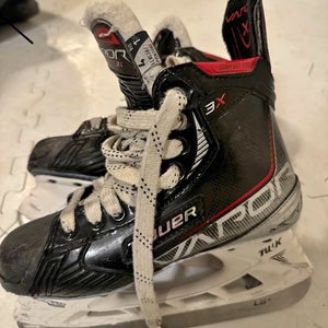 2023 Bauer Vapor 3X Hockey Skates Size 4 (Used)