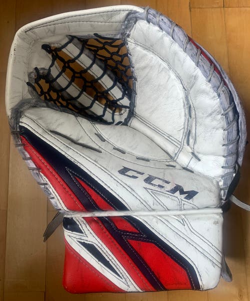 CCM Extreme Flex 4左手用 CCM Extreme Flex 4左手用 CCM Extreme Flex 4 Senior Goalie