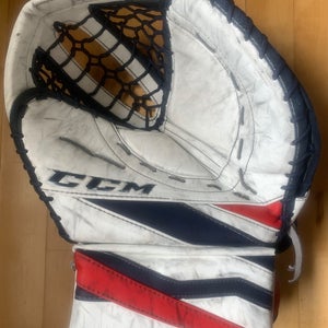 CCM Extreme Flex III Regular Goalie Glove Pro Stock (Used)