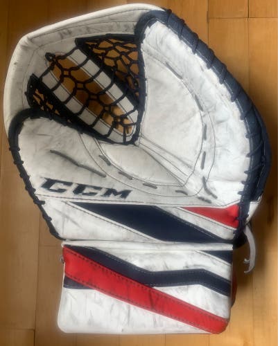 CCM Extreme Flex III Regular Goalie Glove Pro Stock (Used)