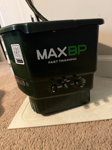 Wiggle ball pitching machine (MAX BP)