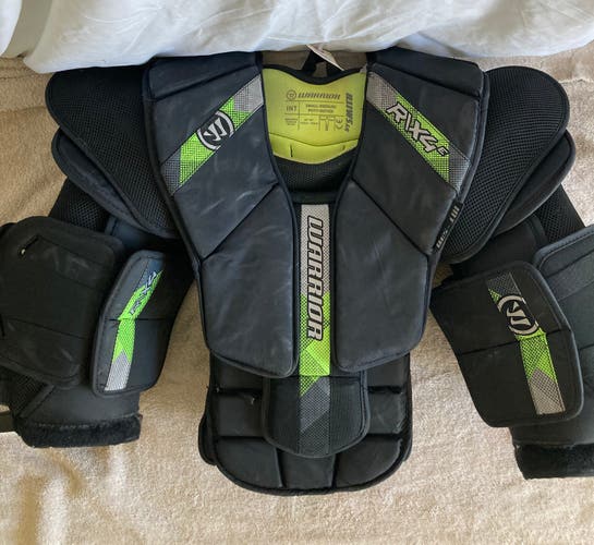 Intermediate Small / Medium Warrior RITUAL X4 E Goalie Chest Protector (Used)