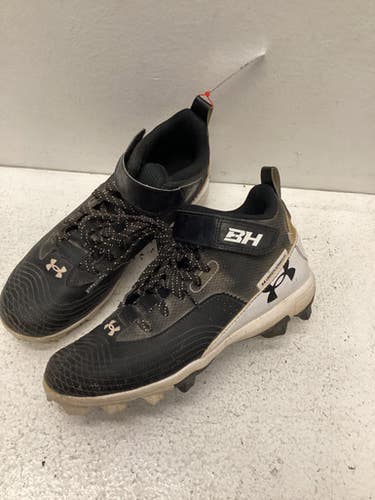 Used Under Armour BH BB/SB Cleats Black Youth 06.5 11443-S000197108