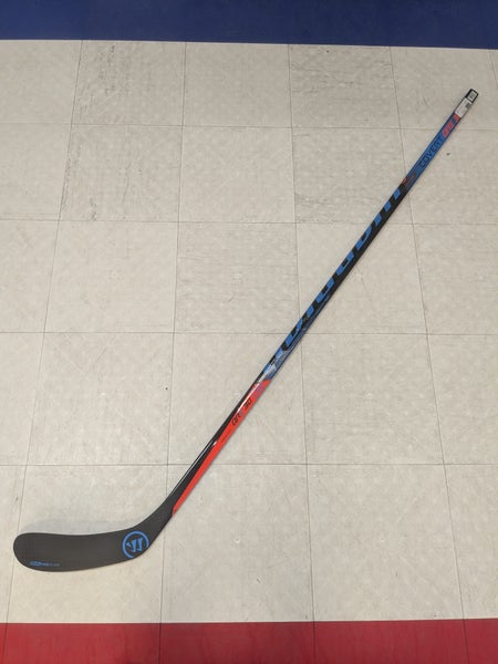 Senior Warrior Covert QRE30 Left Hand Hockey Stick, W28 Curve (New)