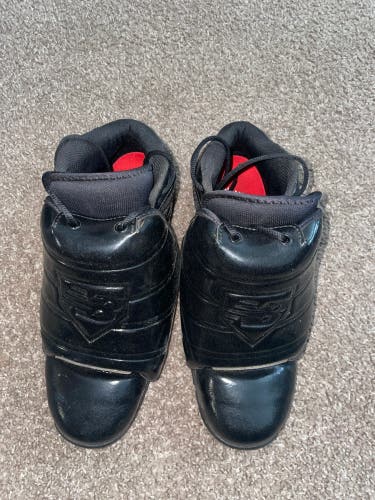 Black Unisex Size M 9.5 (W 10.5) Adult New Balance Shoes (Used)
