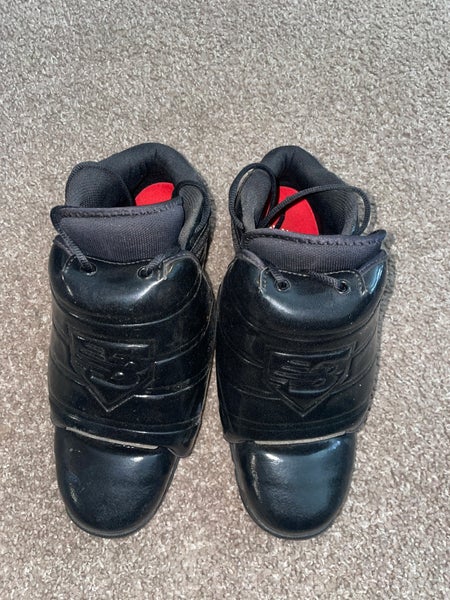 Black Unisex Size M 9.5 (W 10.5) Adult New Balance Shoes (Used)