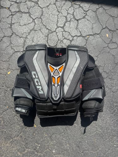 CCM EFLEX 6 Goalie Chest Protector senior medium (used like new)
