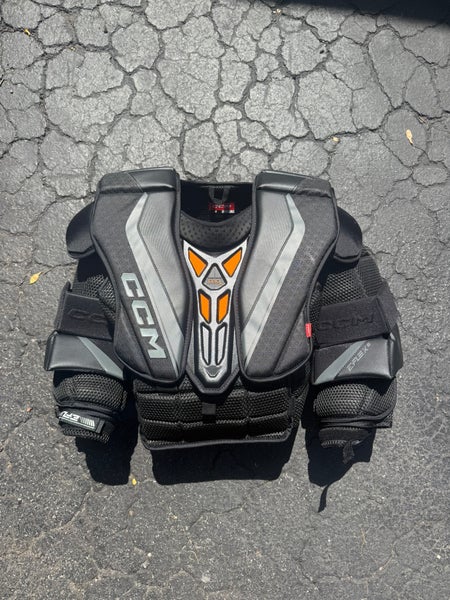 CCM EFLEX 6 Goalie Chest Protector senior medium (used like new)