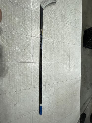 Intermediate CCM Jetspeed FT7 Pro Left Hand Hockey Stick P28 (Used)