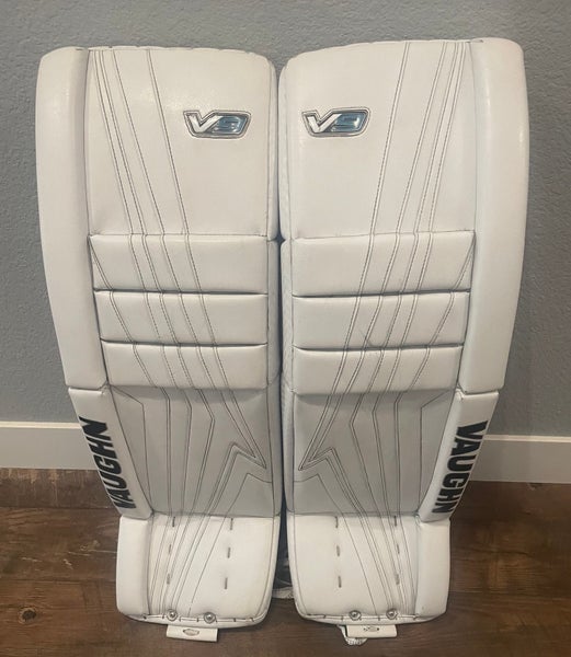 35" 2023 Vaughn Velocity V9 Pro Goalie Leg Pads (Used)
