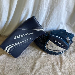 Blue Youth Bauer Vapor X2.7 Goalie Gloves & Blockers Regular (Used)