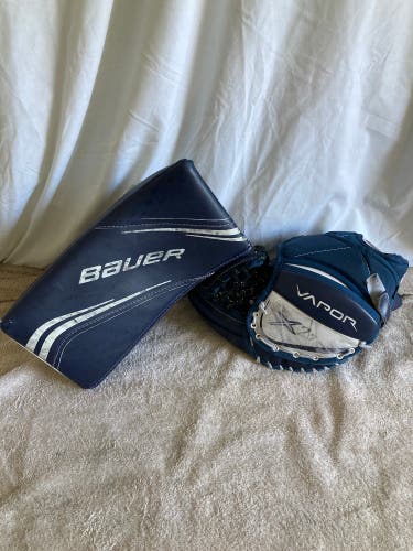 Blue Youth Bauer Vapor X2.7 Goalie Gloves & Blockers Regular (Used)