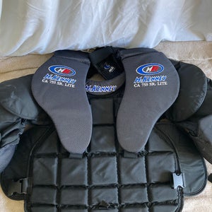 Senior Small Mckenney CA 755 Goalie Chest Protector