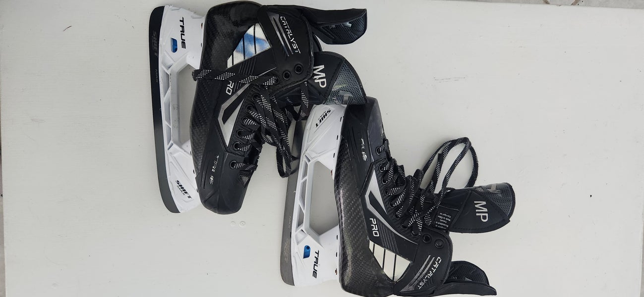 True Catalyst Pro Hockey Skates Regular 8.58 Width Pro Stock 8.5 (Used)