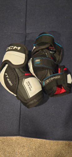 Junior Large CCM Jetspeed FT680 Elbow Pads (Used)