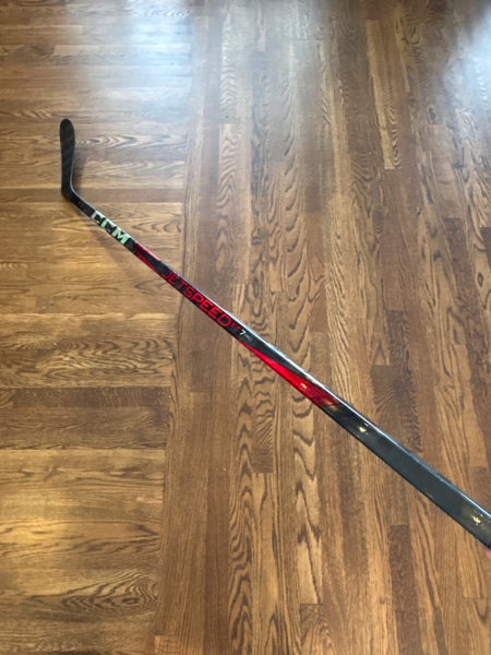 Senior CCM Jetspeed FT7 Pro Right Handed Hockey Stick P28 (Used)
