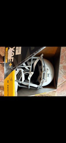 Medium Youth Xenith Helmet (New) football helmets