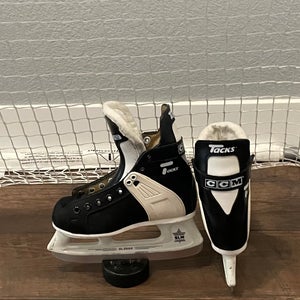 CCM Tacks Hockey Skates Size 1 (Used)