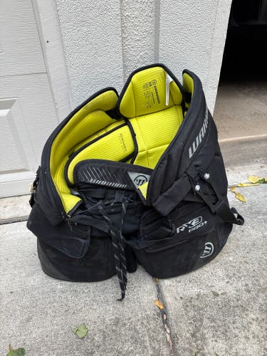Senior Large Warrior Ritual X3E Hockey Goalie Pants (Used)