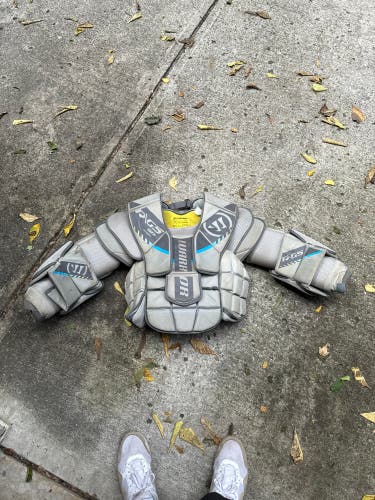 Medium Warrior Ritual G5 Goalie Chest Protector (Used)