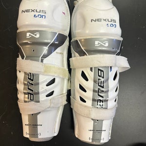 Junior Bauer Nexus 600 11" Shin Pads (Used)