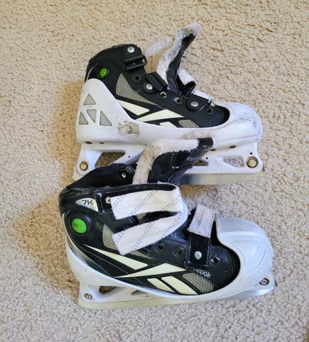 Reebok 7K Hockey Goalie Skates Size 2.5 Youth (Used)
