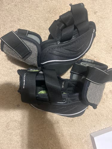 Senior Extra Large Reebok 9K Elbow Pads (Used)