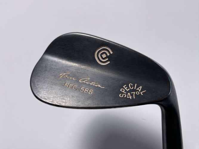 Cleveland 588 Black Melonite Wedge 47* Dynamic Gold Wedge Mens RH