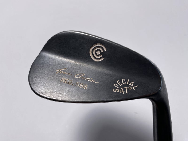 Cleveland 588 Black Melonite Wedge 47* Dynamic Gold Wedge Mens RH