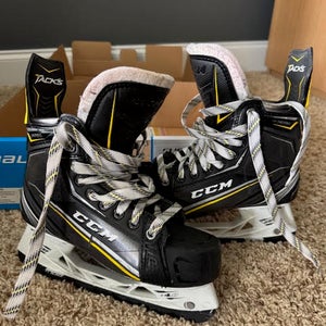 CCM Tacks 9090 Hockey Skates Extra Wide Width Size 5 (Used)
